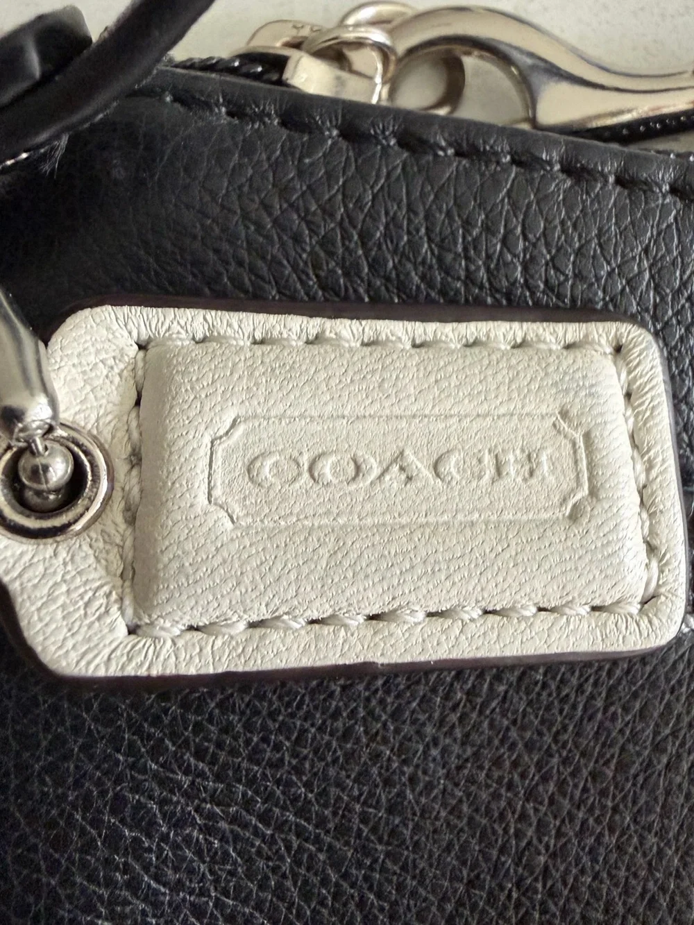 Coach Black Pebbled Leather Turnlock Wristlet Teal Lining